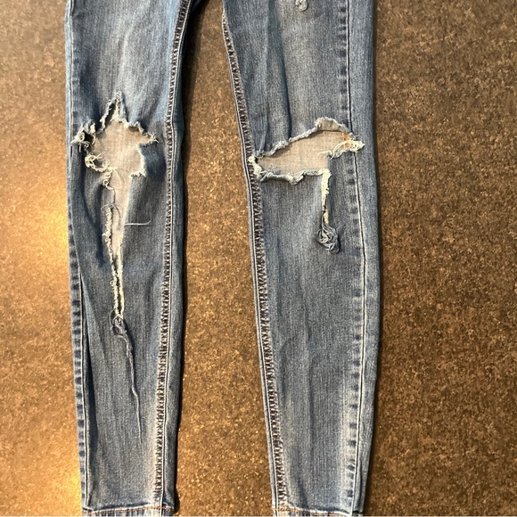 Wild fable size 2 highest rise skinny jeans - Picture 3 of 5